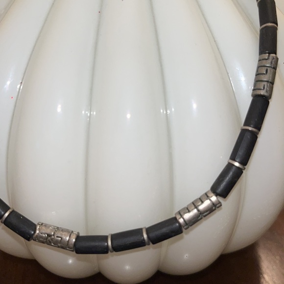 18” Black & Silver Necklace - Picture 2 of 3
